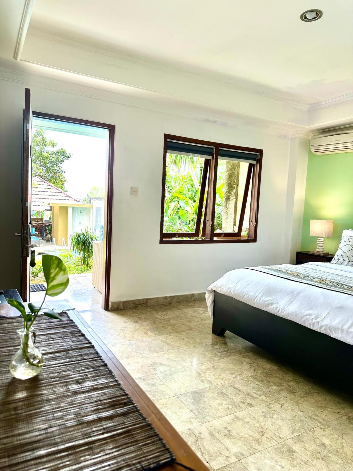 Ellies Hotel Nusa Dua  Exterior foto